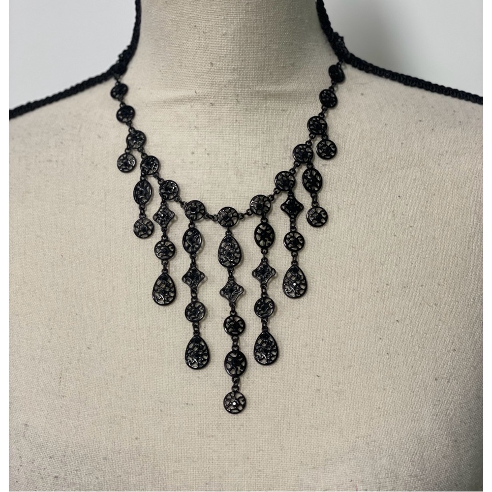 Black Metal Tear Drop Necklace